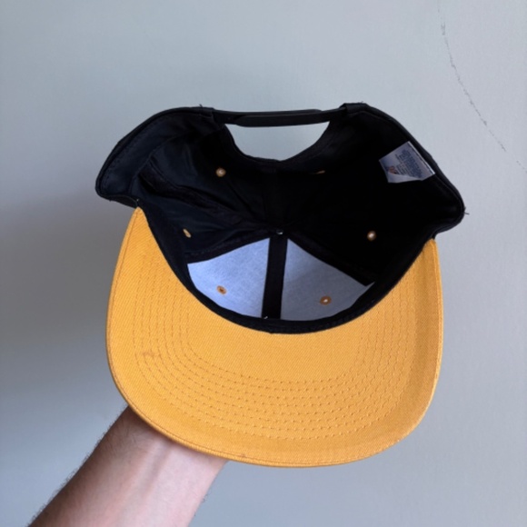 vintage CASINO MONTREAL 2 tone snapback hat - Picture 6 of 7